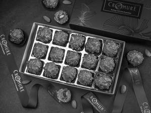 Almond Rocher Chocolate 9pcs