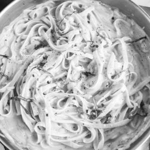Veg Cheese Garlic Noodles