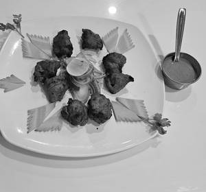 Chicken Tikka (8 Pcs)