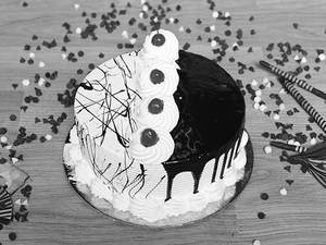Special Choco Fantasy Cake [500 Grams]