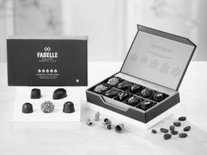 Elements Reimagined - Nature inspired 10 Chocolate Pralines