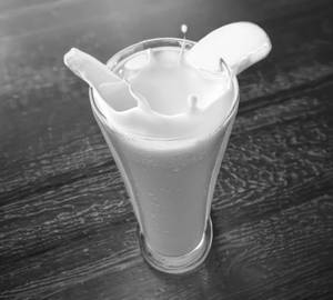 Rose Milk Shake [750 ml]