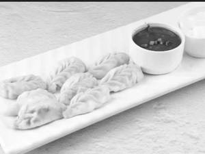 Paneer Steam Momos {qnty 8pes}