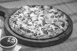 Paneer Loaded Corn pizza