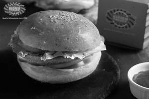 Karachi Crunchy Burger