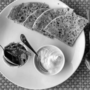 Gobi Paratha 2 Pcs With Curd And Pickle