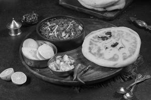Chole Kulcha