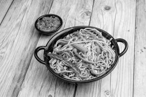 Veg Hakka Noodles