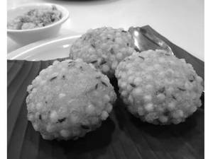 Upwas Sabudana Vada