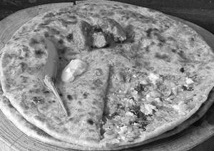 2 Whole Wheat Mix Veg Paratha With Sabji And Curd