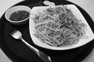 Veg Hakka Noodles