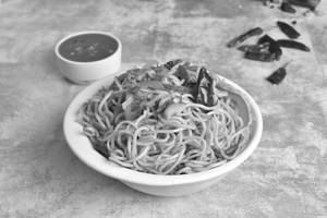 Veg schezwan chow