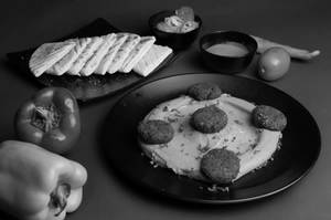 Jain Peri Peri Hummus With Falafel Bullets Platter