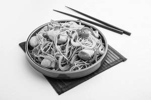 Chicken Wok Tossed Hakka Noodles