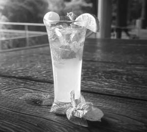 Litchi mojito