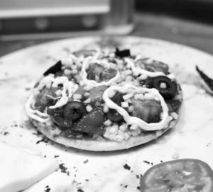 Chilli Paneer Pizza