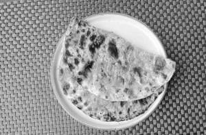 Amritsari Kulcha - Serves 1