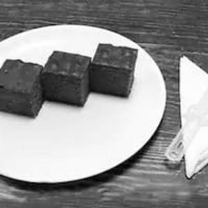 Caramel Cake Pieces