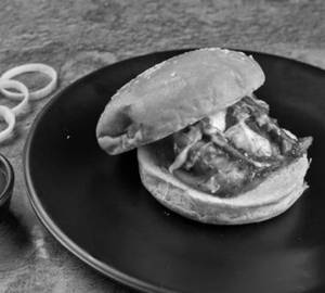 Veg Momo Burger 