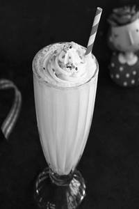 Vanilla Milk Shakes