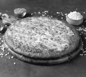 Medium Double Cheese Margherita Pizza