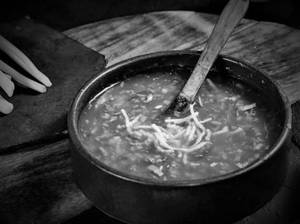 Veg Manchow Soup With Cripsy Noodles