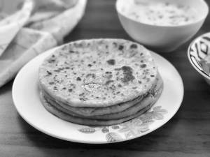 Gobi Pyaz Paratha    