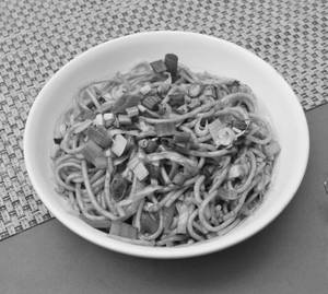 Veg Hakka Noodles
