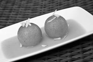 Gulab Jamun (2 Pcs)