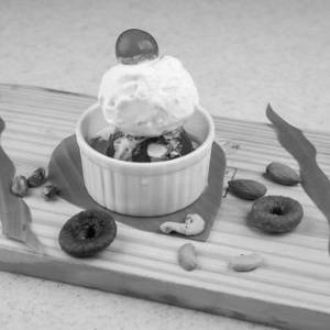 Hot Gulab Jamoon With Ice Cream