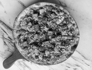 Indo Chinese Chilli Paneer Pizza