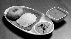Idly(1 Pc) Vada (1 Pc)
