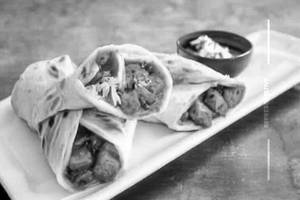 Paneer chilli roll