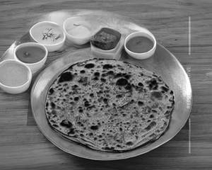 Paneer Matar Paratha