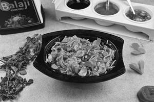 Mushroom Schezwan Noodles