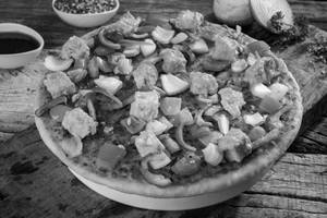 Gluten Free Paneer Makhani Pizza [10 inches]