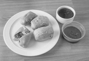 Paneer Pakoda (4 Pcs)