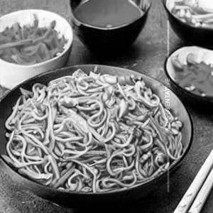 Hakka Noodles  Half Veg