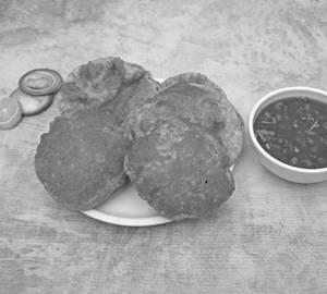 Puri - 5 Pcs, Sabzi 