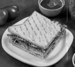 Bombay Kaccha Sandwich