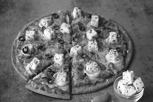 Peppy Paneer Pizza