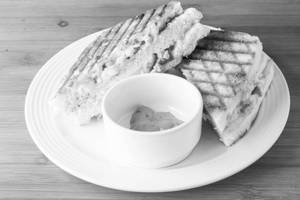 Grilled Sandwich [2 Pieces]