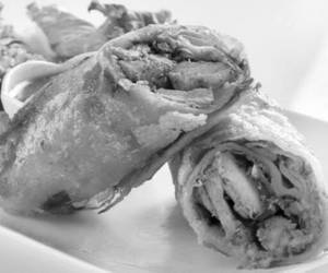 Hot Chicken Kali Mirch Roll