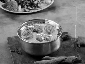 Boneless chicken mughlai