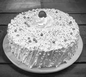 Christmas Sprinkling Vanilla Cake