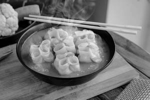 Jhol Veg Pahari Fresh Steam Open Momo