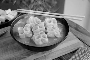 Jhol Paneer Pahari Fresh Steam Open Momo