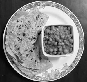 Chapathi With Green Peas Masala