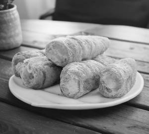 Cream roll