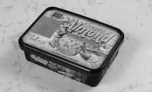 Roasted Almond Ice cream (700 ml)